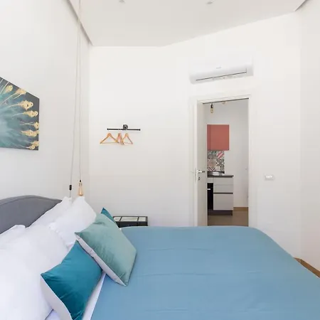 Apartment Iflat Colorful And Bright In Monti *